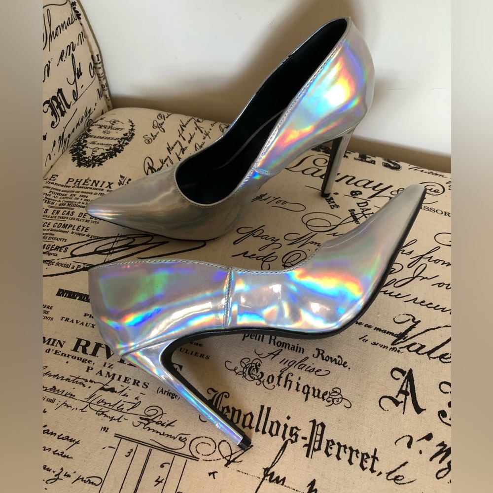 EUC!!  Heels; Dolls Kill; Holographic; Iridescent; Pointed Toe; Size 7